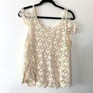 Pins + Needles Crochet Capsleeve Cold Shoulder (L)